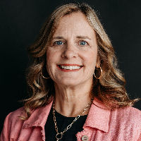 Sharon Farinholt Top real estate agent in Winchester