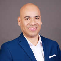Cesar Hoyos Top real estate agent in Miami