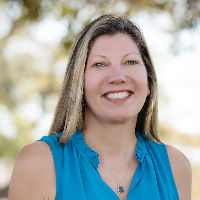 Charlotte Radziminsky Top real estate agent in HUNTINGTN BCH
