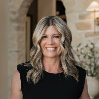 Tracie McDonald Top real estate agent in Boise