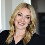 Headshot of Julia Oellerich, real estate agent