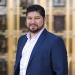 Headshot of Israel Varela, real estate agent