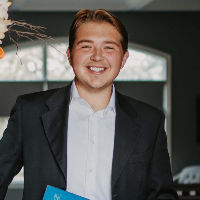 Logan Frazier Top real estate agent in Springfield