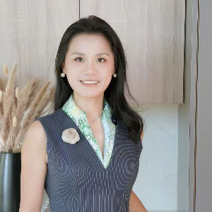 Tina Jingru Sui