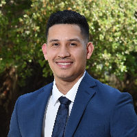 Arturo Tavara Top real estate agent in Studio City