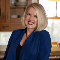 Debbie Huscher Top real estate agent in Hartford