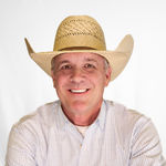 Headshot of Chris Knox, real estate agent