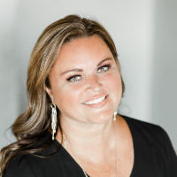 April Treacy Top real estate agent in Vancouver