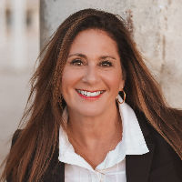 Denise Merhoff Top real estate agent in Huntington Beach