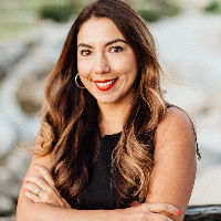 Yeisy Vasquez Nielson Top real estate agent in Westlake Village