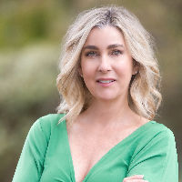 Dani Walker-Brown Top real estate agent in Huntington Beach