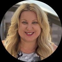 Traci Gratzek loan officer