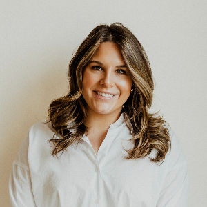 Alexis Hirsig Top real estate agent in Waukesha