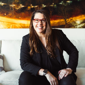 Melissa Menard Top real estate agent in Los Angeles