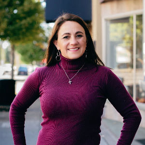 Tanya Peterson Top real estate agent in Forest Grove