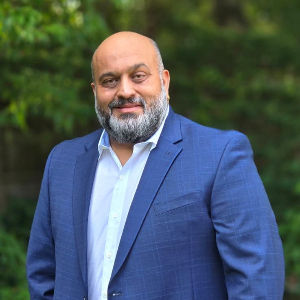 Naveen Sharma Top real estate agent in Woodbridge Township