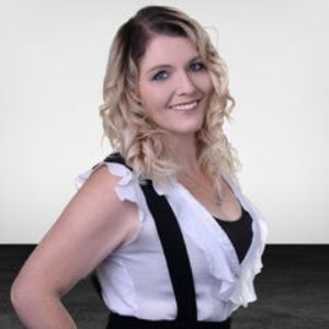 Jackie Burner Top real estate agent in victorville