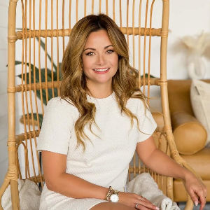 Nicole Buckley Top real estate agent in Salem