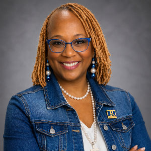 Carolyn Nelson