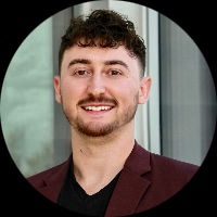 https://assets.fastexpert.com/fastexpert-users-profiles-photos/thumb/122426_1760450922_thumb_300.jpeg
