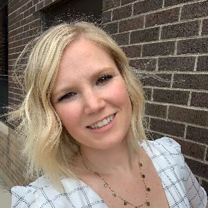 Sara Freeman Top real estate agent in Peoria
