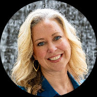 Stephanie Hecke loan officer