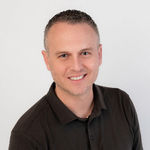 Headshot of Clay Winder, real estate agent