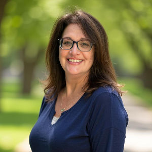 Tracey Goodman Rossetti Top real estate agent in Merrick