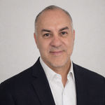Headshot of Martin Hernandez, real estate agent