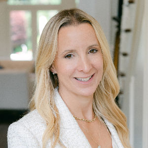 Kimberly Cammarata Top real estate agent in Westhampton beach