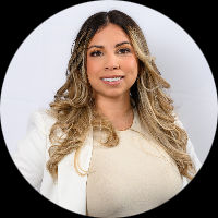 Stefany Pina loan officer