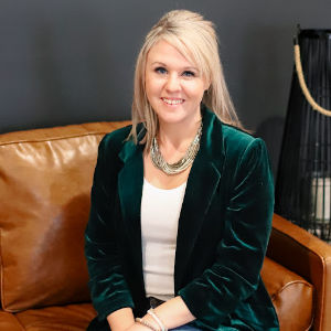 Misty Hatch Top real estate agent in Westlake