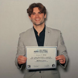 agent profile picture