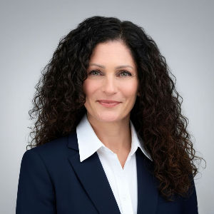Shari Reynolds