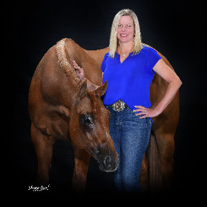 Kellie hinely