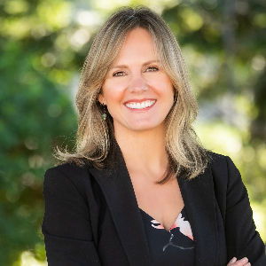 Tina Neuhausel