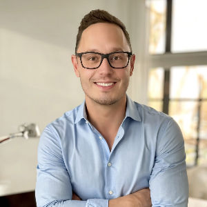 agent profile picture