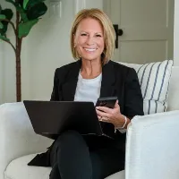 Gayla Leathers Top real estate agent in Omaha