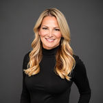 Headshot of Allison Gaddy, real estate agent