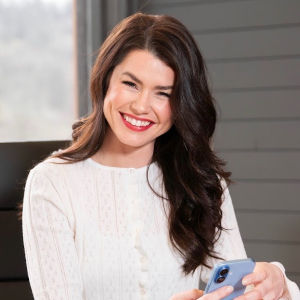LYNZI KIEFER