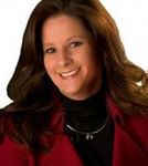 Headshot of Angela Bauer, real estate agent