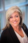 Headshot of Cindy Iverson, real estate agent