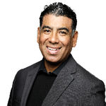 Headshot of Santiago Valdez, real estate agent