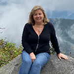 Headshot of Janet Ogburn, real estate agent