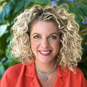 Vivi Gloriod Top real estate agent in Englewood