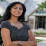 Headshot of Lina Shah, real estate agent