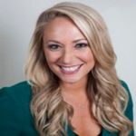 Headshot of Stefanie Neal, real estate agent