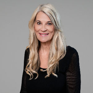 Donna Roberts Top real estate agent in Vancouver
