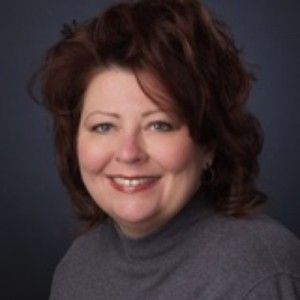 Lynnette Hunter Top real estate agent in Benton