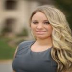 Headshot of Mallorie Wilson, real estate agent